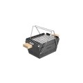 Składany grill Knister Original ma wygodny uchwyt ułatwiający transport.
