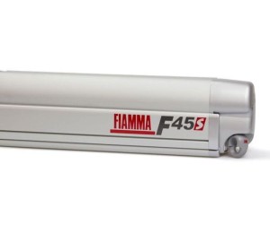 Roleta ścienna Fiamma F45s 4m w kolorze Titanium Royal Grey.