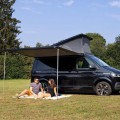 Rozłożona markiza do vana F43van czarna 300 cm.