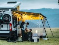 Taśma LED pod markizę Strip Thule nadaje się do campervanów, kamperów i przyczep.