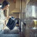 Łatwe napełnianie pojemnika na dowę Hydration Water Jug Slate Dometic.