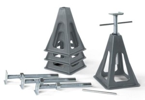 Podpory do poziomowania kampera i przyczepy Jack plastic set Fiamma.